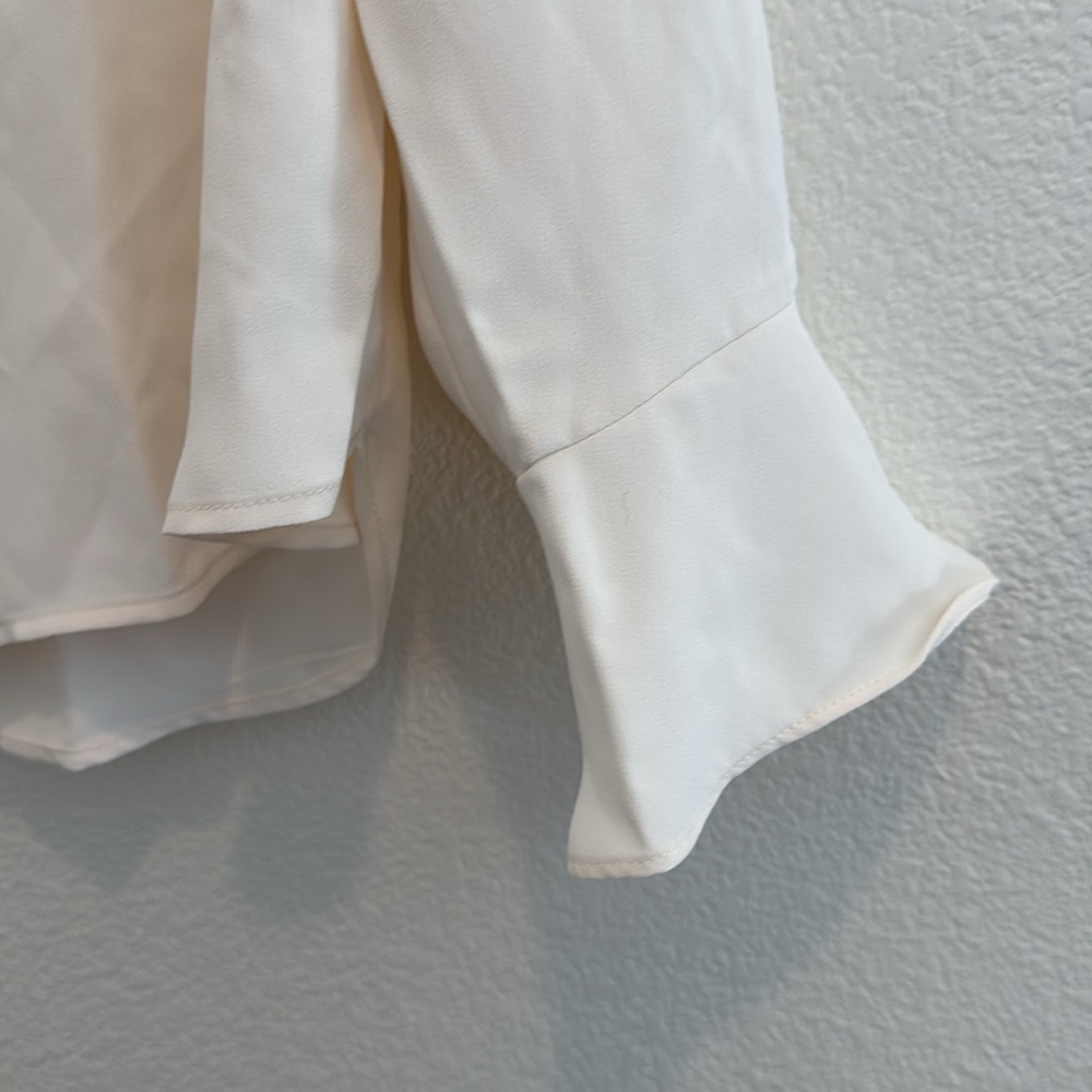 NWT Loft - Cascade Ruffle Blouse - "Whisper White" - Size M - Picture 5 of 6